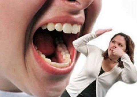 Làm sao khi đánh răng nhiều mà miệng vẫn bị hôi?